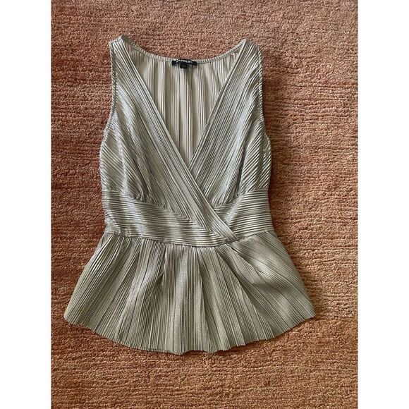 Express Metallic Pleated Peplum Top Small S Silver Sleeveless Holiday Party - Picture 2 of 8